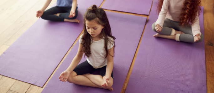 beneficios del yoga para infantes